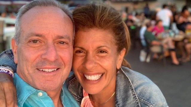 today hoda kotb joel shiffman outside