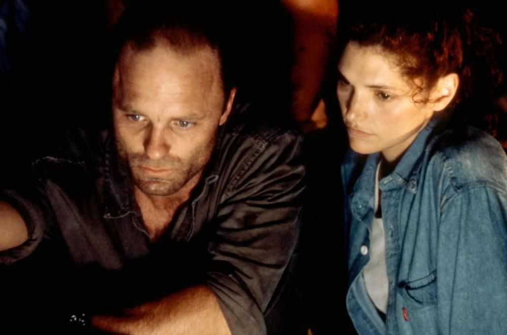 Mary Elizabeth Mastrantonio and Ed Harris in James Cameron's The Abyss, now on Netflix