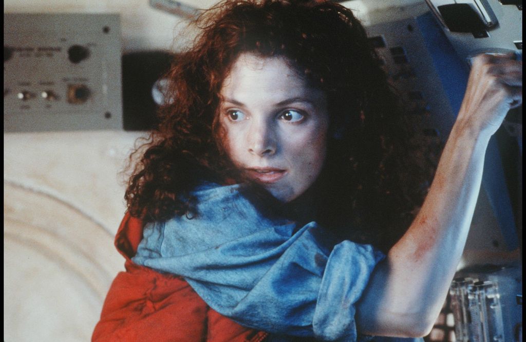 Mary Elizabeth Mastrantonio in James Cmaeron's The Abyss