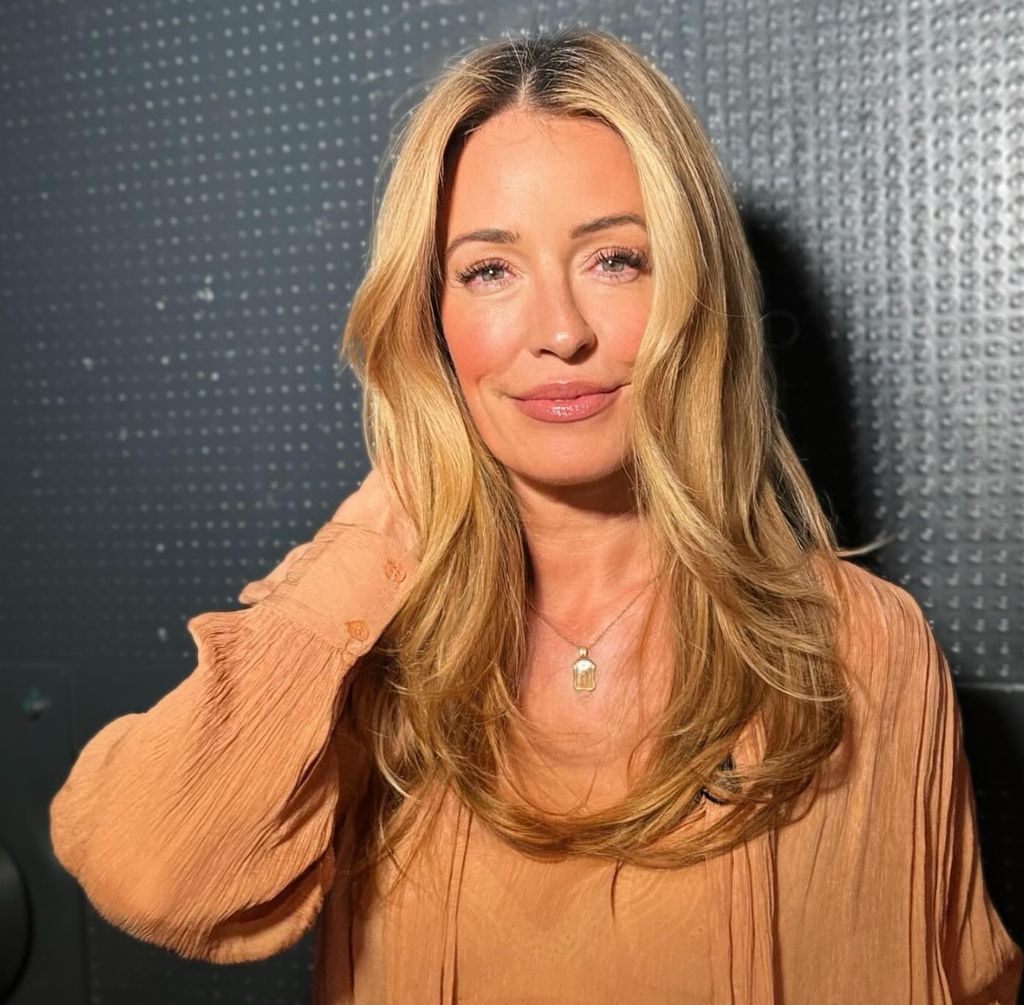 Look at those lashes - Cat Deeley's fluttery lashes make viewers green with envy