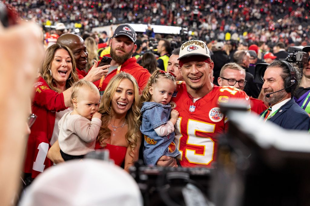 patrick mahomes with wife brittany and kids sterling and bronze