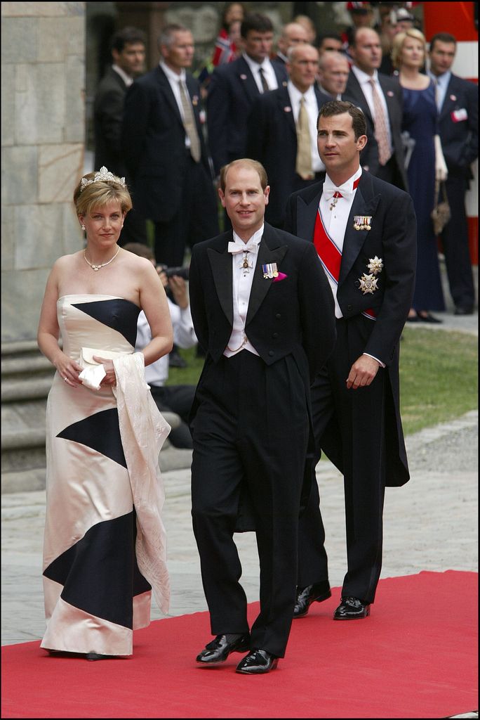 Duchess Sophie in a strapless dress with Prince Edward at Princess Martha Louise's wedding