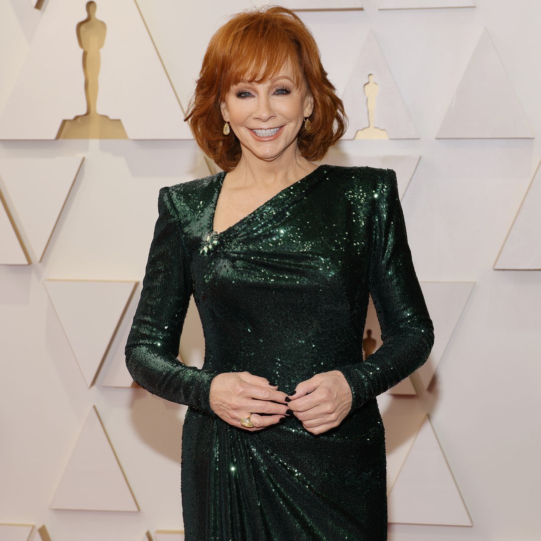 Reba McEntire stuns fans with gorgeous throwback photo