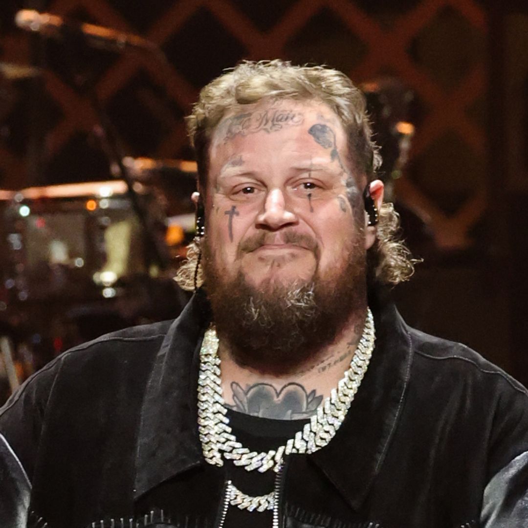 Jelly Roll highlights fitness journey on tour after 140lbs weight loss