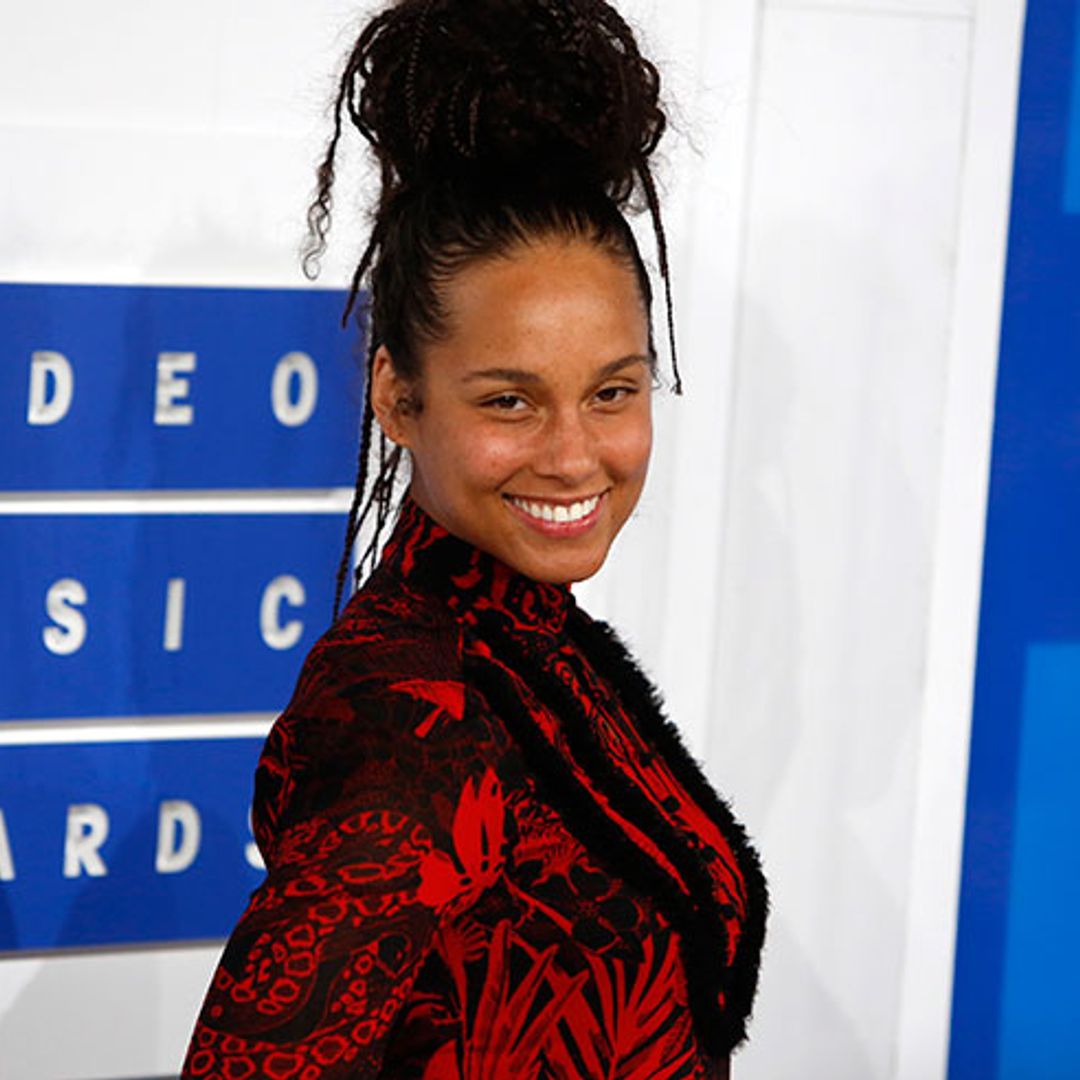 Alicia Keys' make-up artist reveals the star's secret to glowing, make-up free skin