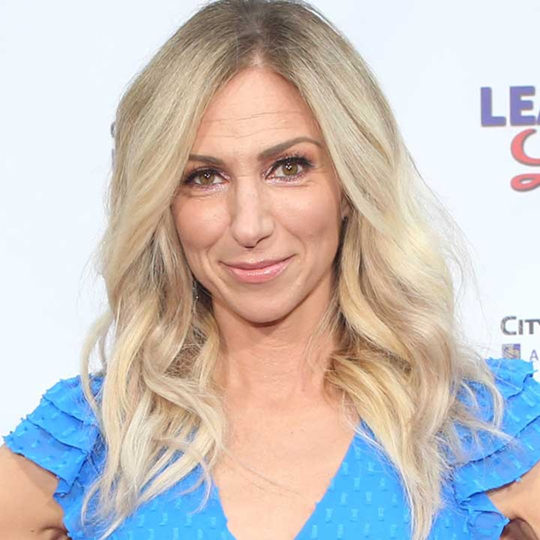 Debbie Gibson stuns in strapless mini dress for long-awaited announcement